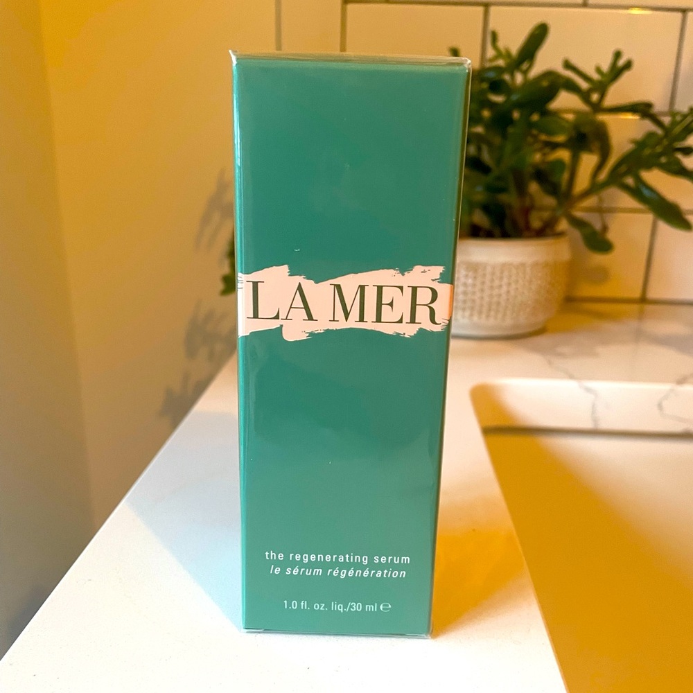 La Mer Regenerating Serum. New in plastic!!!